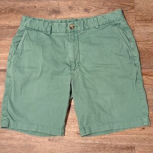 Vineyard Vines Men's Sage Green  Shorts size 34